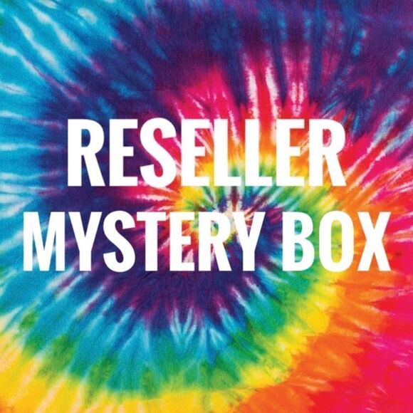 ✨Reseller Mystery box 📦 _  all items are nwt or nwot only ✨ - Picture 2 of 6